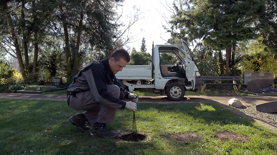 Von Amts wegen - Ermittlungen im Todesfall, 2014, Tina Schimansky, Kamera: Beate Scherer